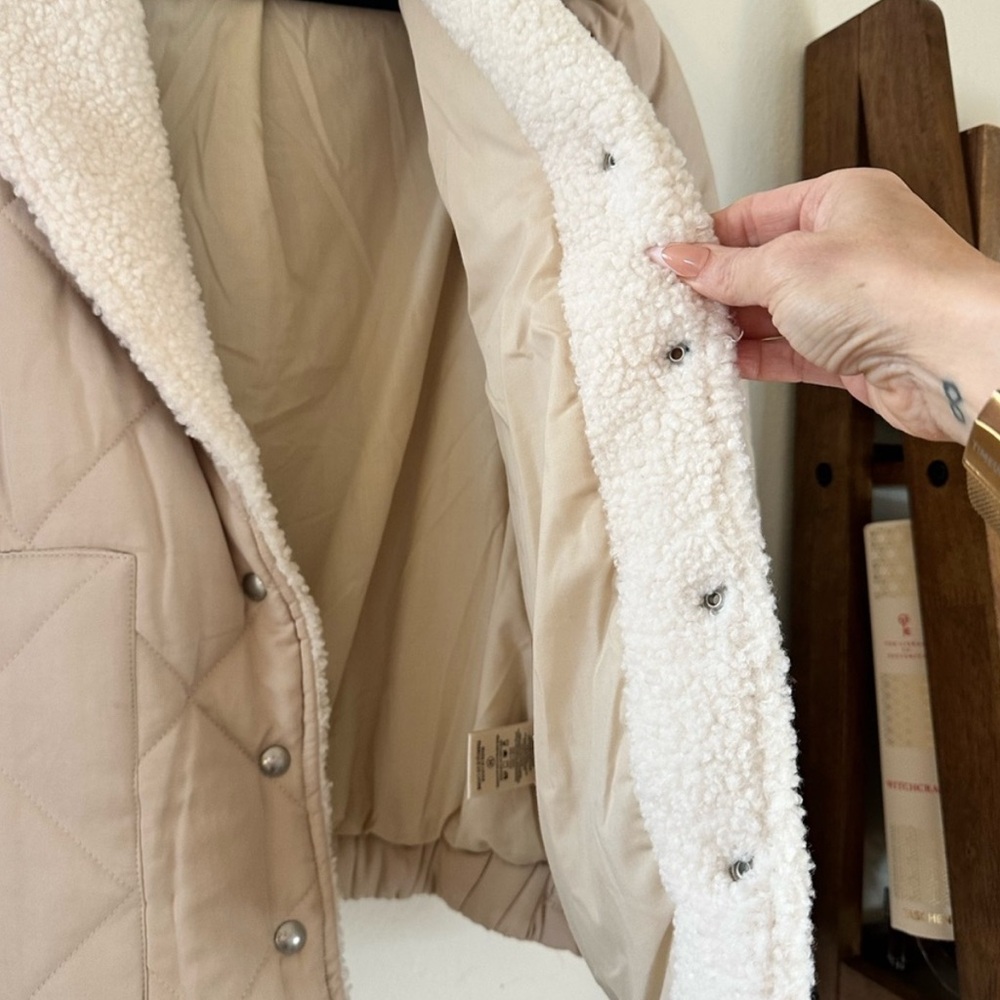 Blank NYC Warm Hearts Quilted Sherpa Jacket - Picture 7 of 8